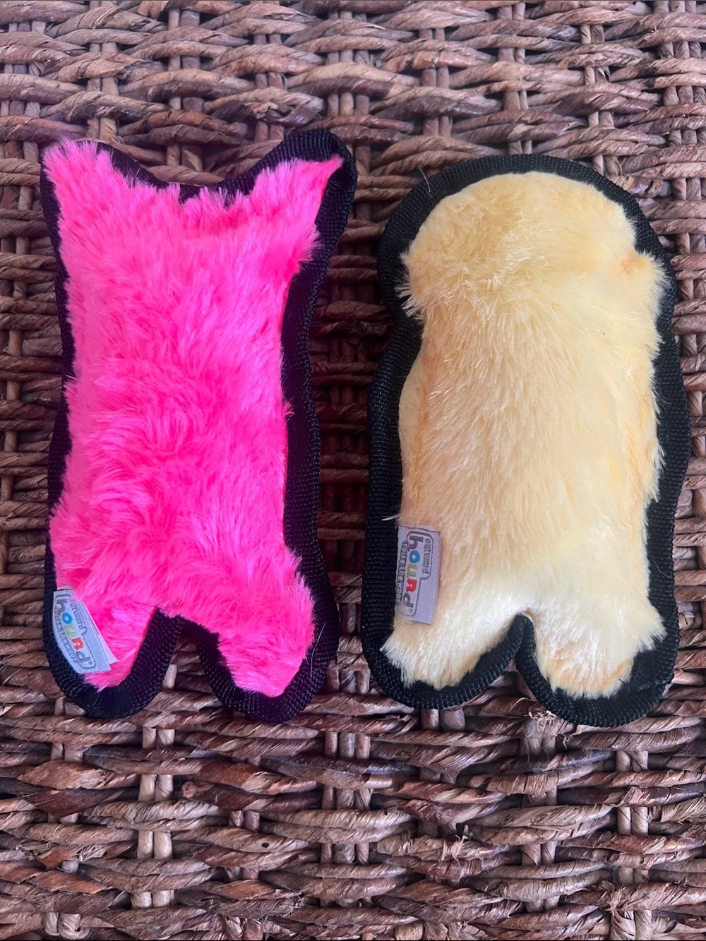 Plush Small Pet Toy Duo – Squeaky Pink Pig & Yellow Duck